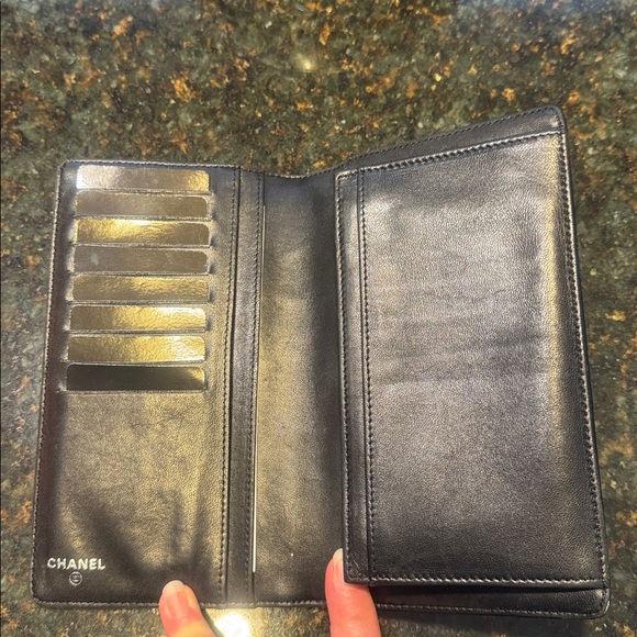 Chanel Monaco Black Patent Leather Wallet - Picture 13 of 16